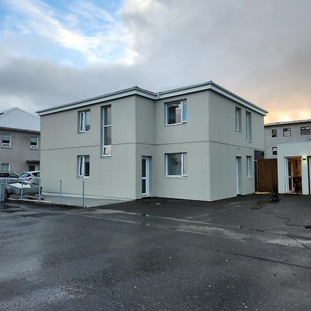 Reynisstathir Apartamento Keflavík Exterior foto